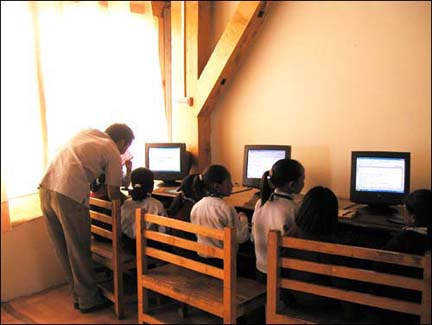 Introduction to the world of IT and beginning to learn essential keyboard skills